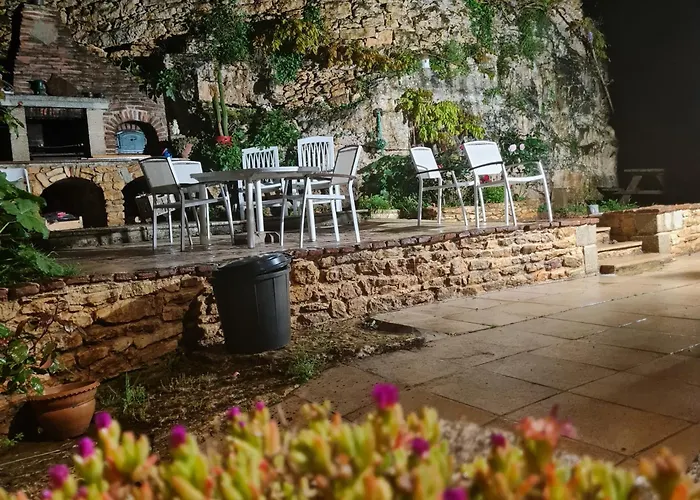 Imperial Gæstehus Puy-lʼÉvêque