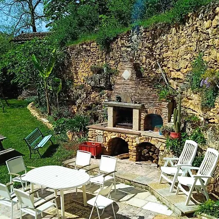 Impérial Pensión Puy-lʼÉvêque