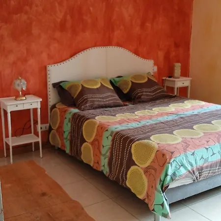 Pensión Impérial Puy-lʼÉvêque